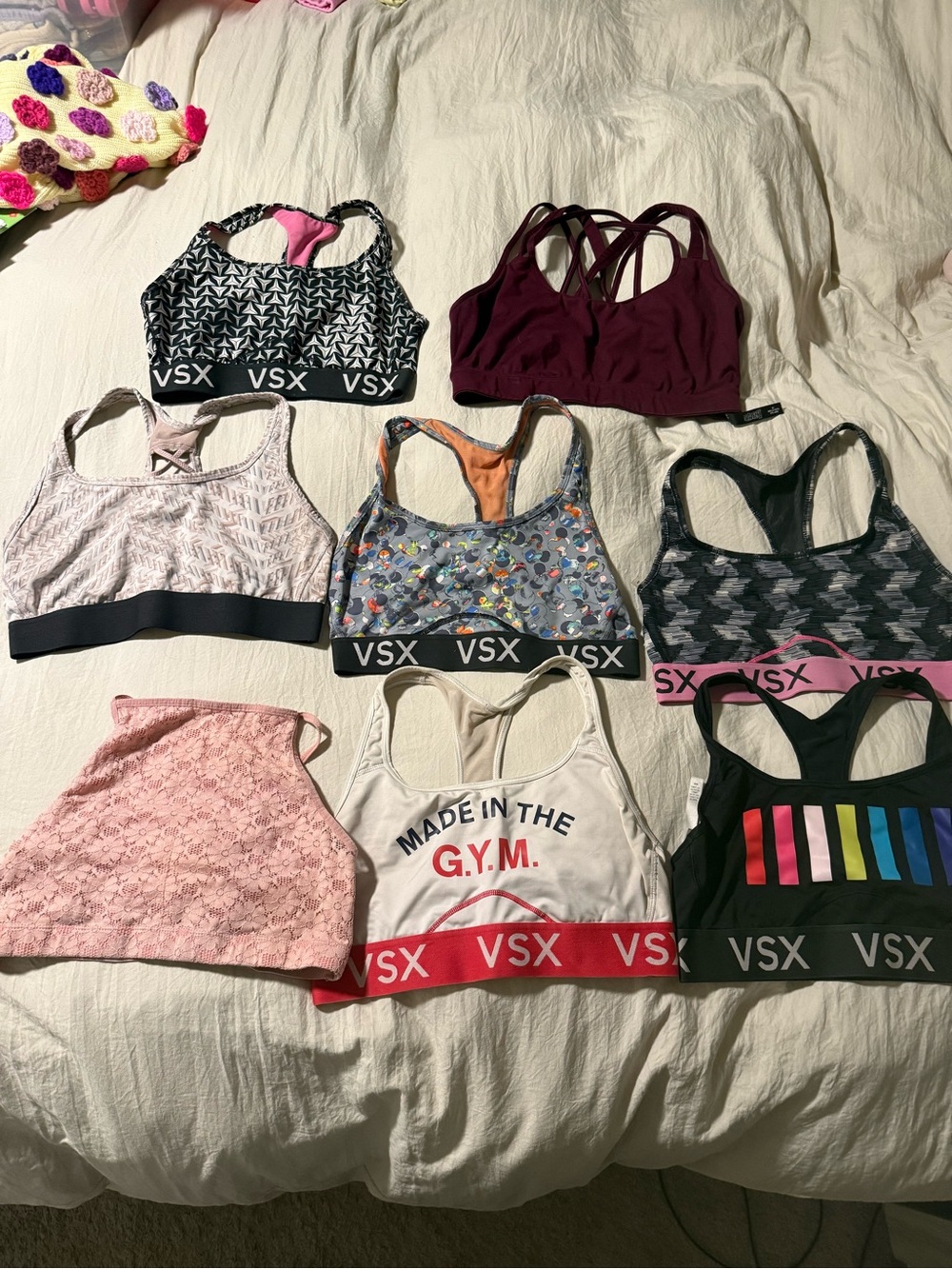 Large Victoria’s Secret sports bra lot